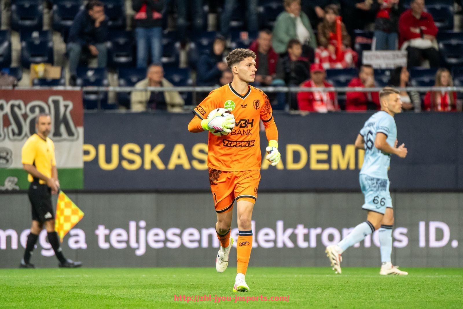 jiuyou九游娱乐-世俱杯热门表情包下载及使用指南